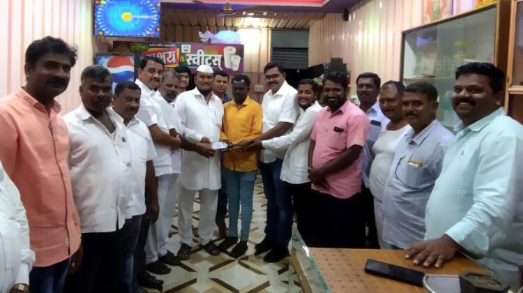 वरकुटे – मलवडी येथील चव्हाण कुंटुंबाला ५५ हजाराची मदत