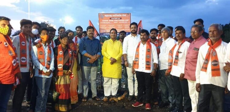 आटपाडी — दिघंची येथे मनसे पक्षाची स्थापना…..