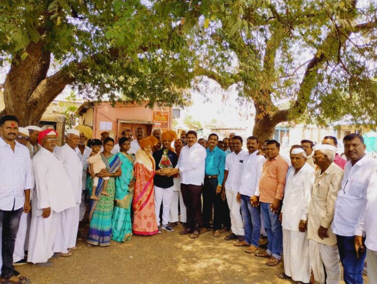 विभूतवाडीत सर्व पक्षीय नेत्याच्या उपस्थितीत चेअरमन वैभवदादा पाटील यांच्या हस्ते नूतन पोलीस पाटील सौ. सरस्वती सकट यांचा सन्मान…..