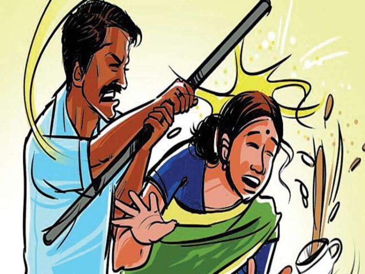 पत्नीवर संशय घेऊन पतीकडून मारहाण