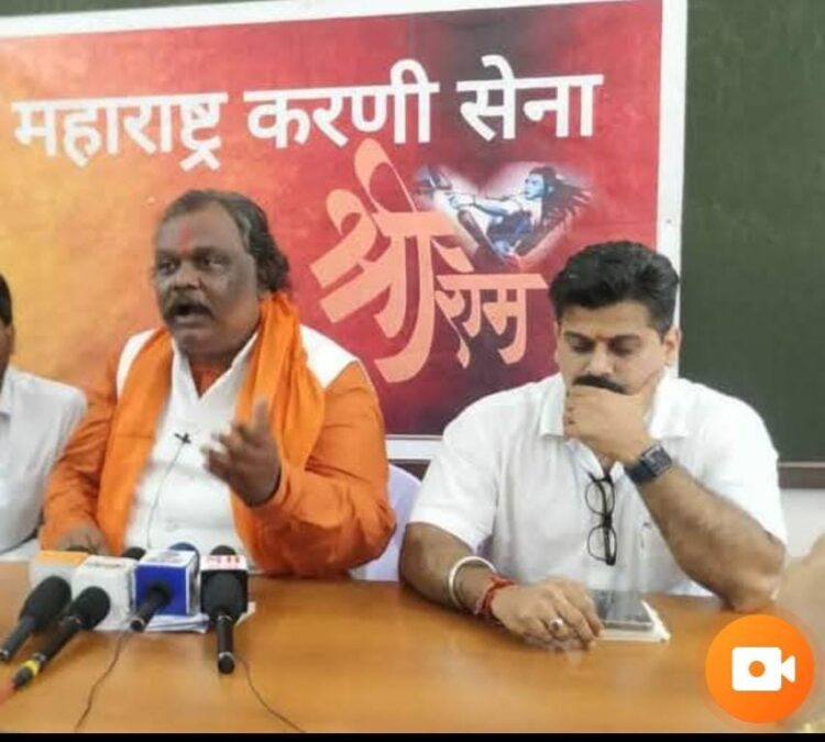 *ज्या धर्मात जाती व्यवस्था नाही ते धर्म हिंदूच्या जातीचे आरक्षण नियमबाह्यरित्या घेत आहे त्या वर छगन भुजबल व जरांगे पाटील यानी बोलावे