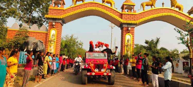 आज व्यंकटेश क्रिडा महोत्सवाच्या क्रिडाज्योतचे प्रज्वलन करून बोराडी ते शिरपूर मोटरसायकल रॅली काढण्यात आली…