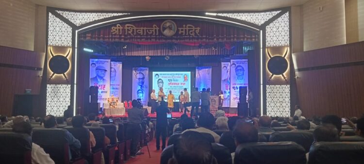 महात्मा गांधी आणि डॉ. बाबासाहेब आंबेडकर यांच्या विचारधारेवर राजकीय दुकानदारी करणाऱ्यांचा पहिल्यांदा पर्दाफाश करा – तुषार गांधी यांचे आवाहन