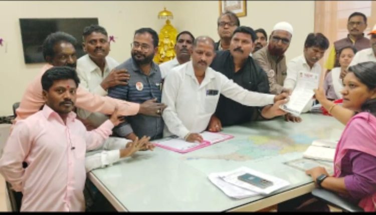 प्रहार दिव्यांग संघटनेचे सांगली जिल्हाधिकारी कार्यालयावर धरणे आंदोलन..