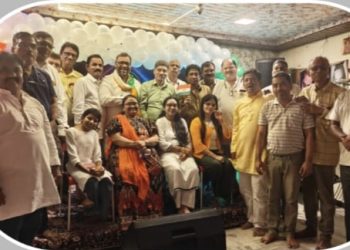 लक्ष्मी म्युझिकल स्टुडिओमध्ये उत्साहात स्वातंत्र्य दिन साजरा; देशभक्तीपर गीतांतून हुतात्म्यांना मानवंदना