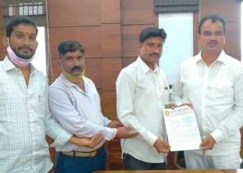 करूळ केगद धनगरवाडी प्रलंबित रस्त्याचा प्रश्न सोडवा महाराष्ट्र क्रांती संघटनेची राज्यमंत्री दत्ता मामा भरनें कडे निवेदनातून मागणी