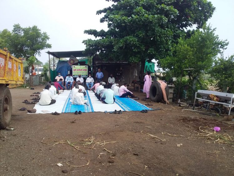 डोंगरगाव येथे कृषी संजीवनी मोहीम अंतर्गत कृषी मार्गदर्शन कार्यक्रम