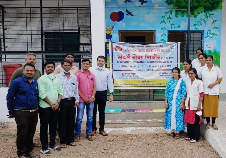 वडूज येथे ५५ विद्यार्थ्यांची शस्त्रक्रिया पुर्व तपासणी संपन्न