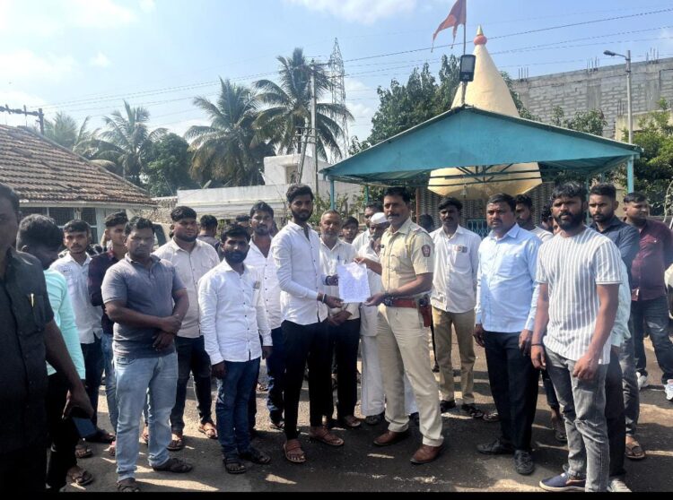 आ.गोपीचंद पडळकर हल्ला प्रकरणी मायणी ओबीसी समाज बांधवांचा निषेध मोर्चा.