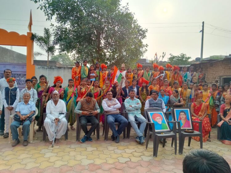 कोंढावळ येथे’क्रांतीज्योती’ सावित्रीबाई फुले याची जयंती साजरी…..संत सावता माळी बहुउद्देशीय विकास मंडळ संस्थेच्या वतीने बालिका दिनानिमित्त विद्यार्थीचा सन्मान
