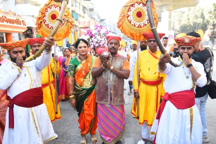 भिवंडी कोळी आगरी महोत्सवाचे जयेंद्रदादा खुणे यांच्या शुभहस्ते उदघाटन