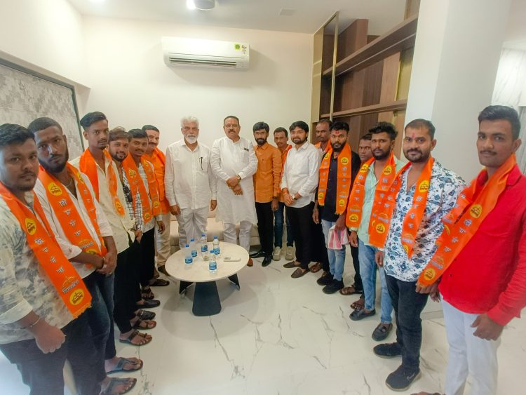 सोमनाथ कोळी यांचा शिवसेनेत पक्ष प्रवेश