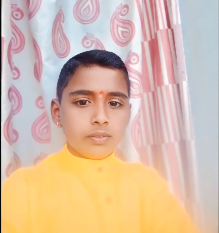 वीज तारेचा धक्का लागून १२ वर्षीय चिमुकल्याचा दुर्दैवी मृत्यू.आमदार मंगेश चव्हाण भावनाविवश ! कुटुंबाला धीर देत, स्वतः च्या गाडीतून मृतदेह रुग्णालयात नेला.मयताच्या कुटुंबियांना मदत मिळवून देणार – आमदार मंगेश चव्हान