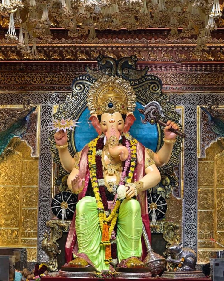 अंबानींमुळे ‘लालबागचा राजा मंडळा’वरील भ्रष्टाचारांच्या चौकशांना ब्रेक लागणार काय?