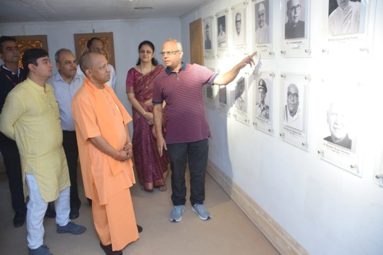 योगी आदित्यनाथ यांच्या राजभवन भेटीनिमित्ताने…उमेश काशिकर यांचे मनोगत !!